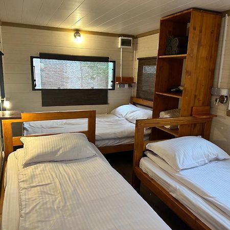 Hotel Cozyvan Каравана Под Наем à Sozopol Extérieur photo