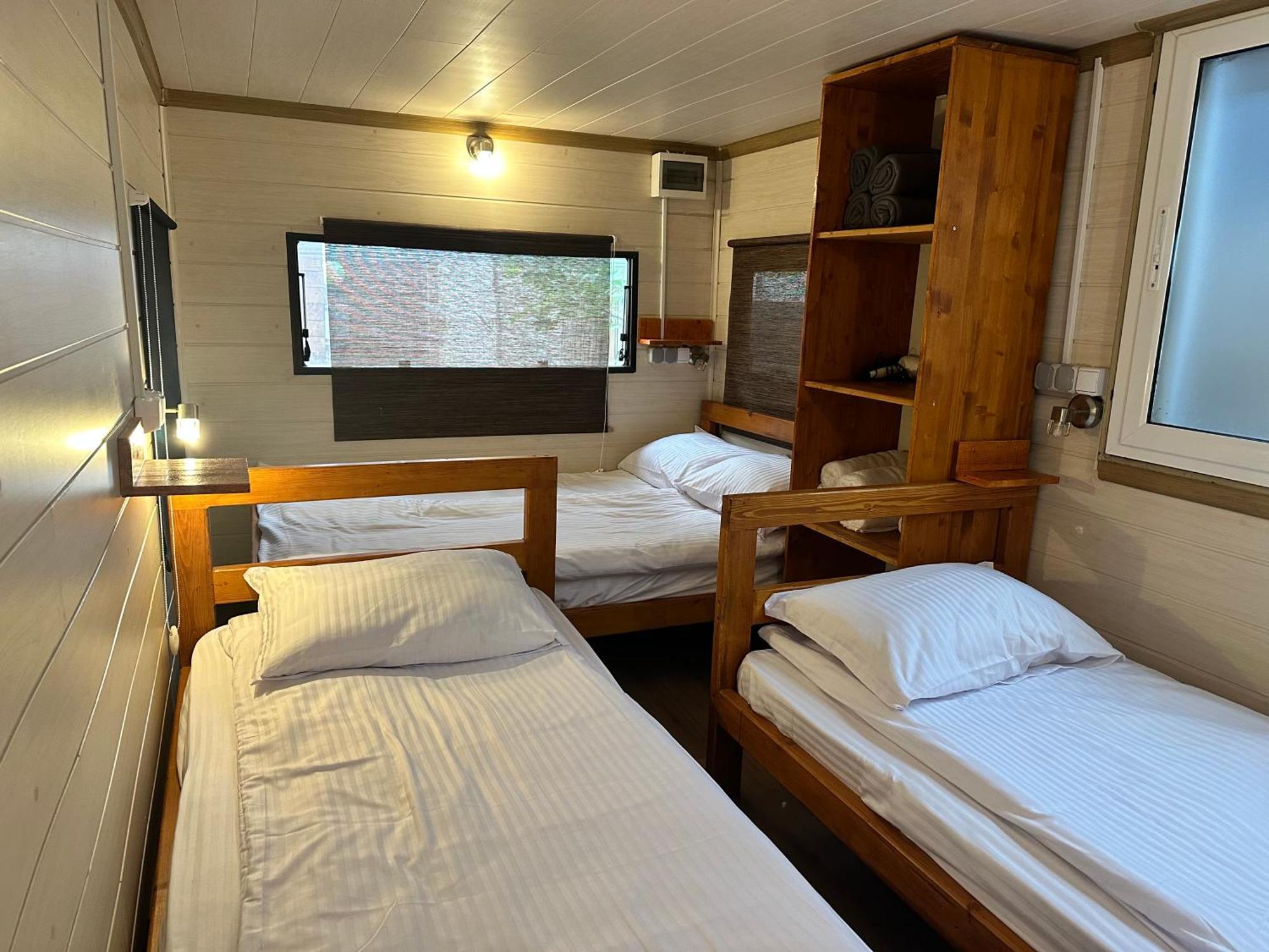 Hotel Cozyvan Каравана Под Наем à Sozopol Extérieur photo