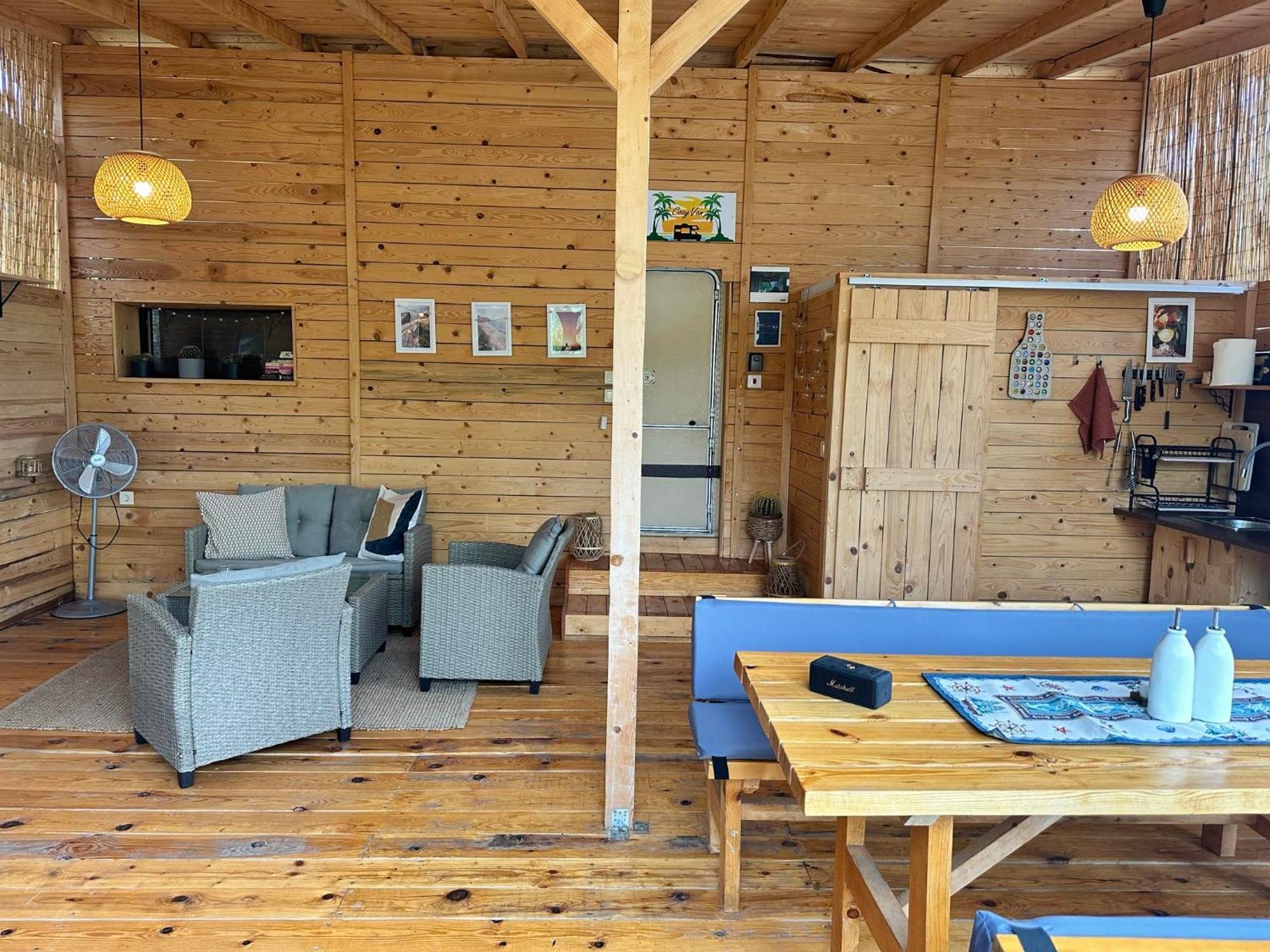 Hotel Cozyvan Каравана Под Наем à Sozopol Extérieur photo