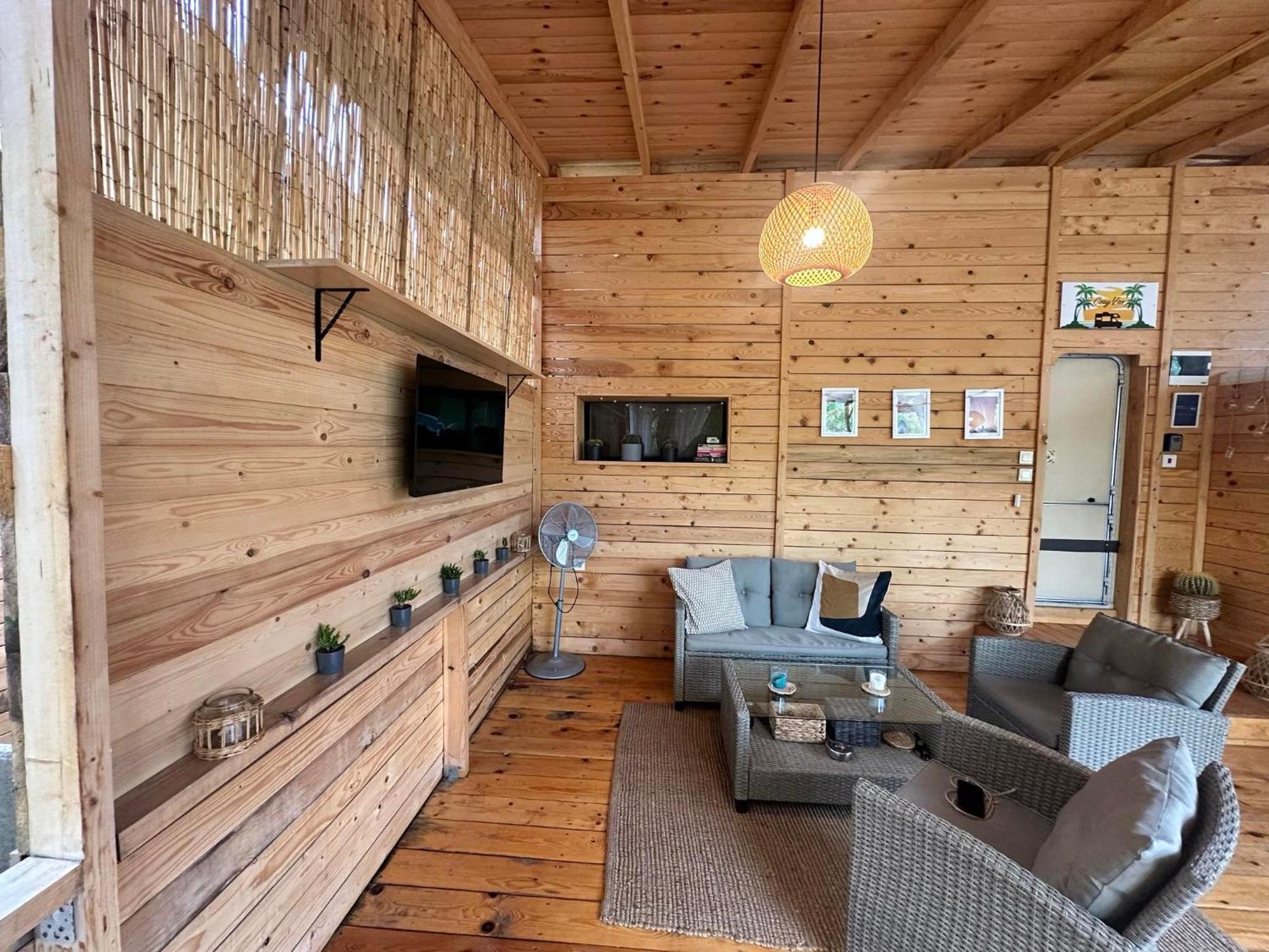 Hotel Cozyvan Каравана Под Наем à Sozopol Extérieur photo